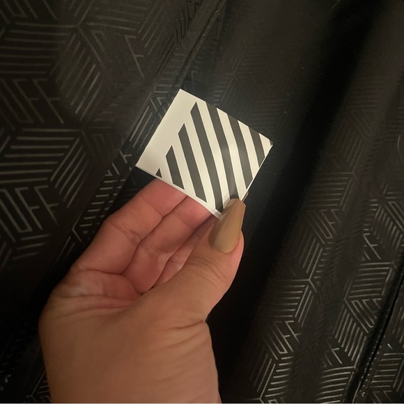 Off-White Suitcase - Picture 15 of 16